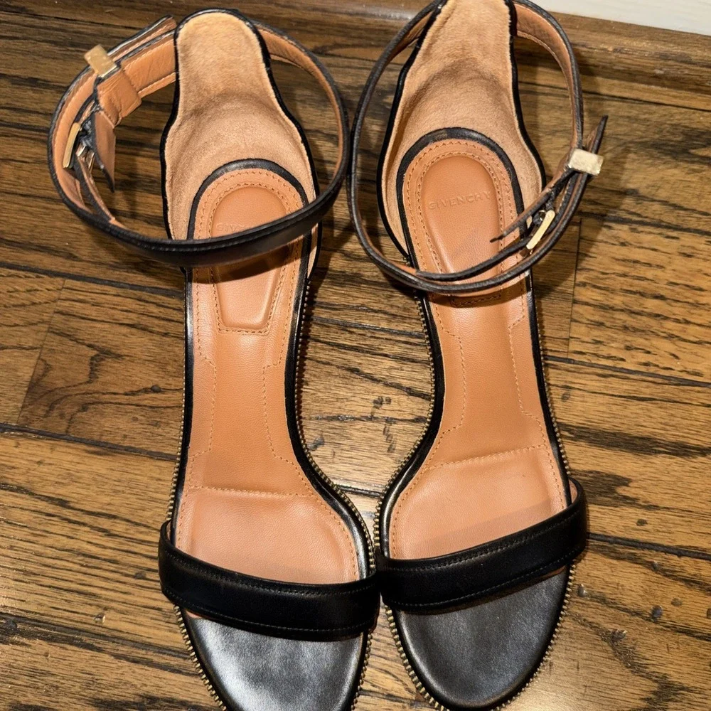 GIVENCHY‎ Black Strappy Leather, Kitten Heels, Ankle Strap Sandals